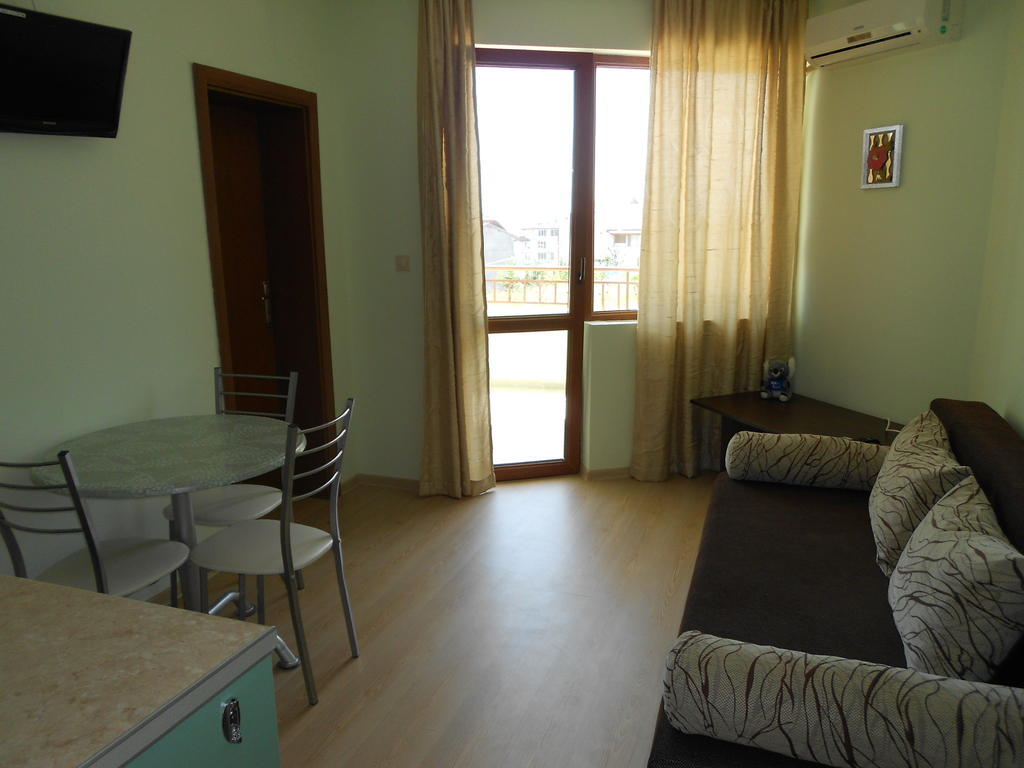 Family Hotel Amore Byala  Habitación foto