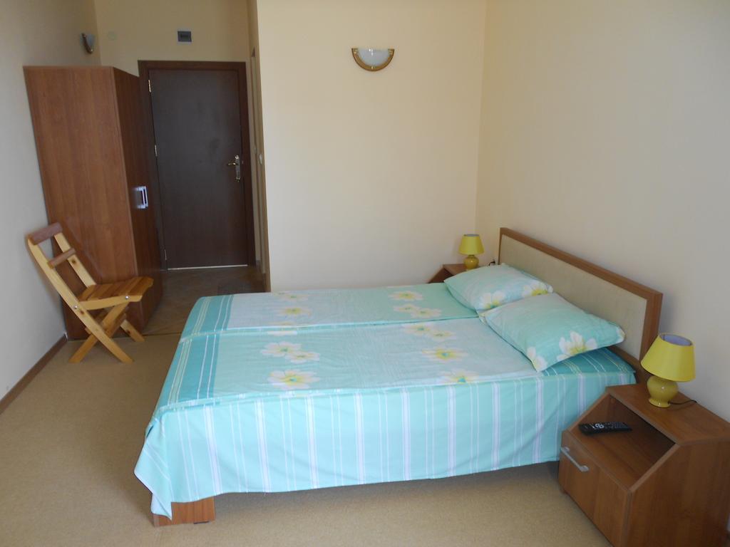 Family Hotel Amore Byala  Habitación foto